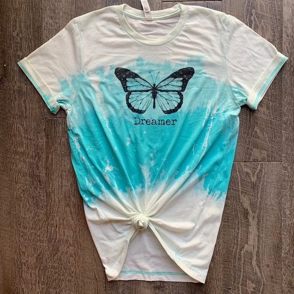 SMALL-3x!!😍✨Butterfly Graphic Tee - Picture 2 of 3